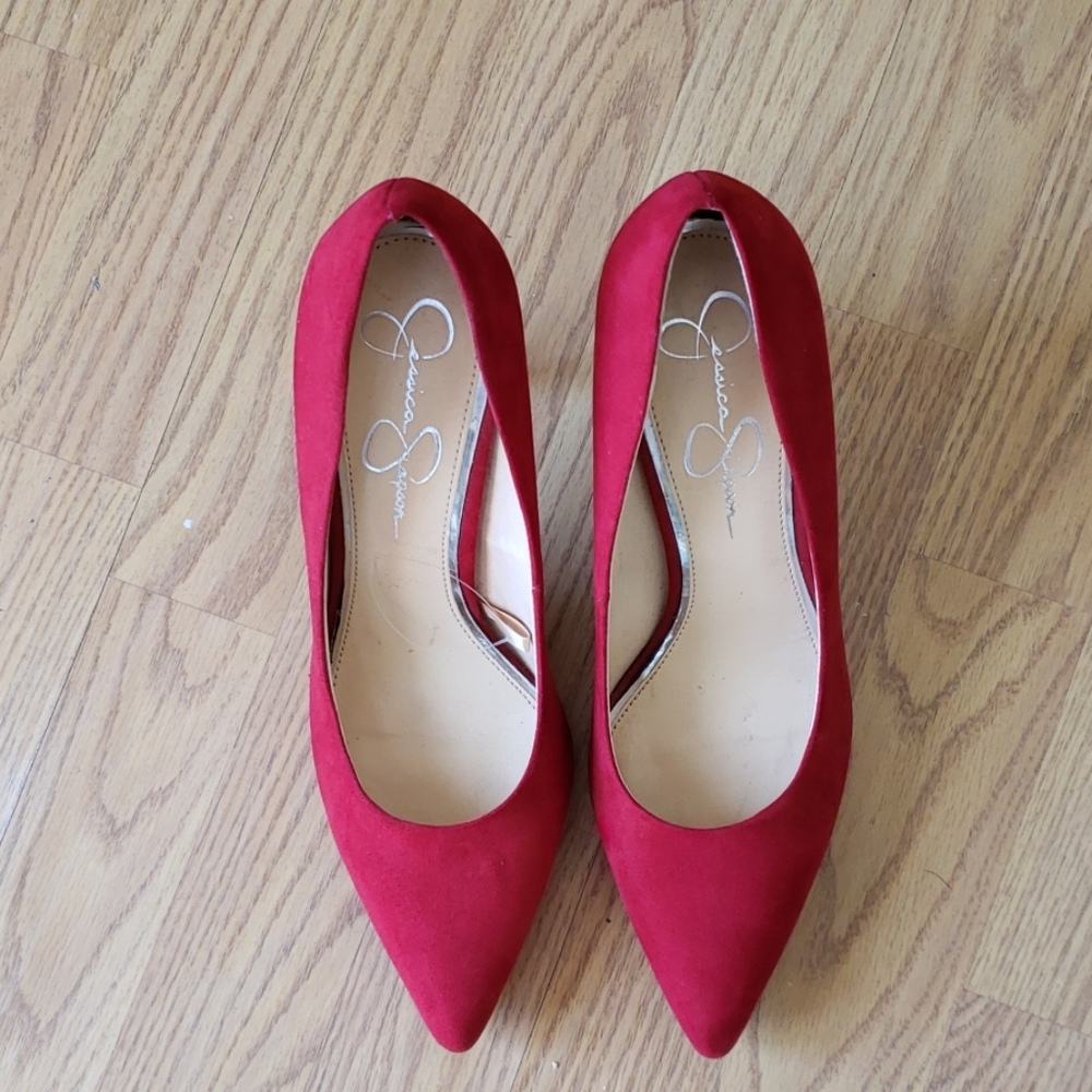 Red suede pumps - Picture 2 of 5